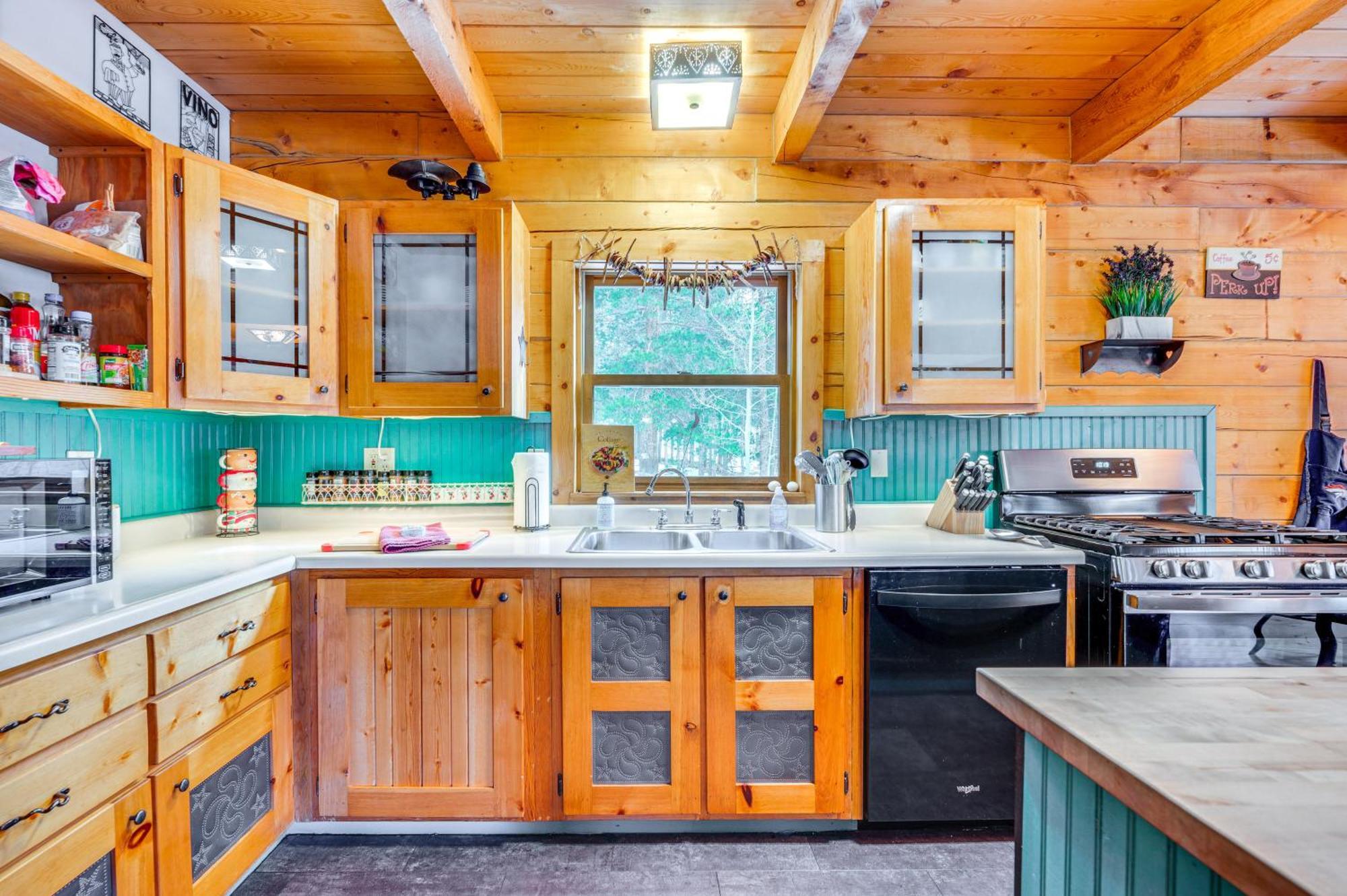 Secluded Black Hawk Log Cabin With Fire Pit! Exteriér fotografie