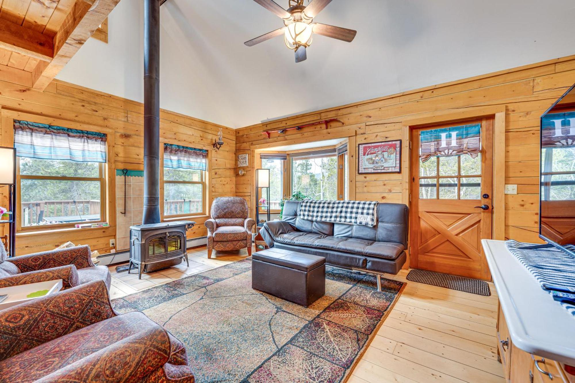 Secluded Black Hawk Log Cabin With Fire Pit! Exteriér fotografie